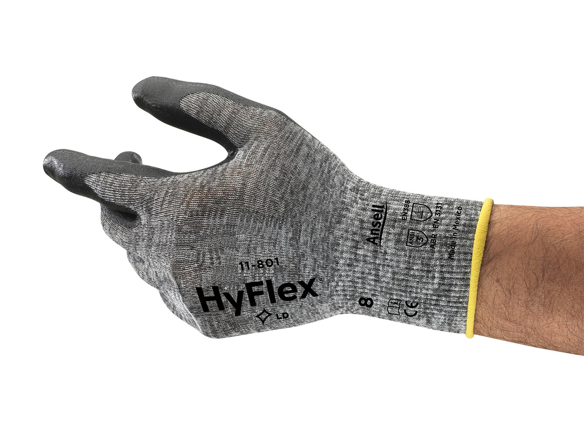 HyFlex 11-801 packaging shows versatile gloves for DIY and professional tasks.