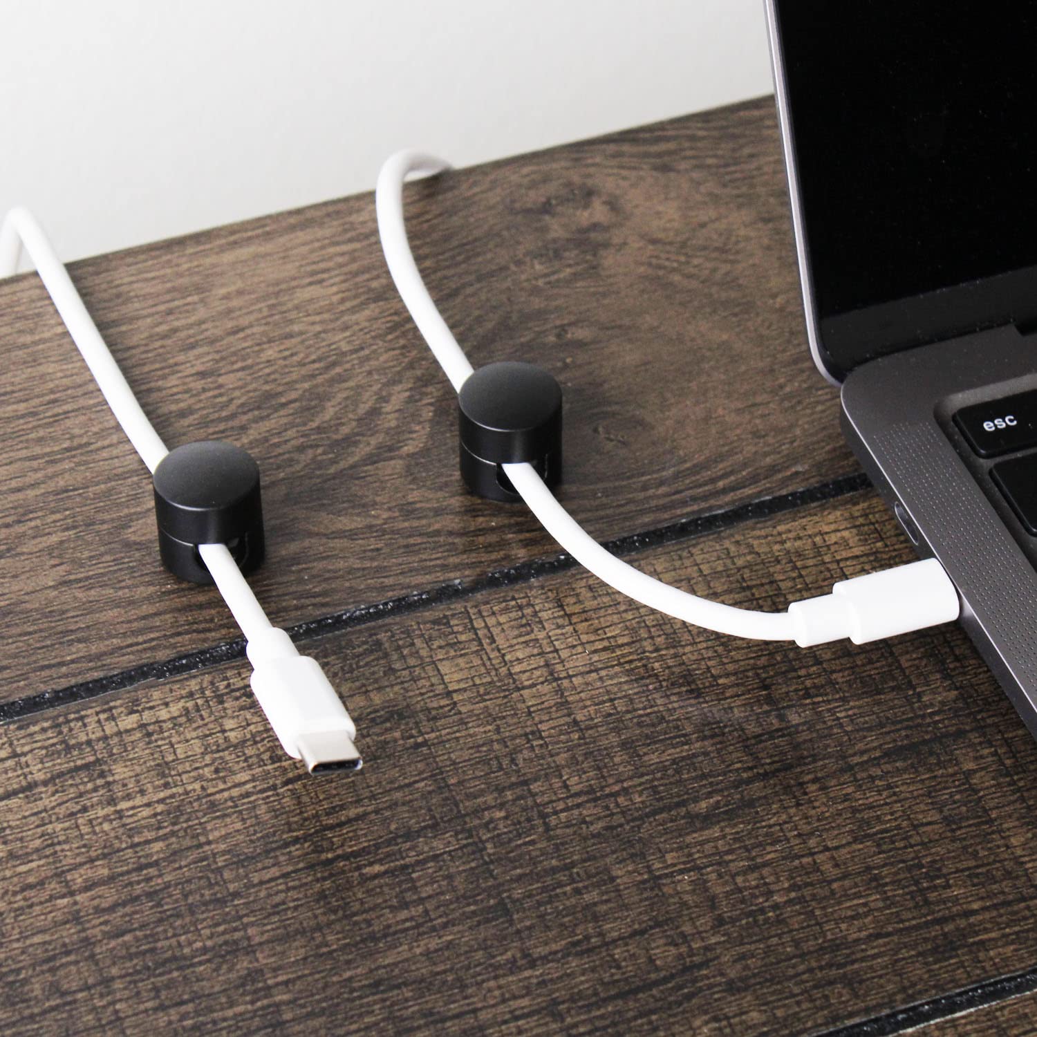 Gift-ready ICONIT Cable Anchors set for organized homes or offices.