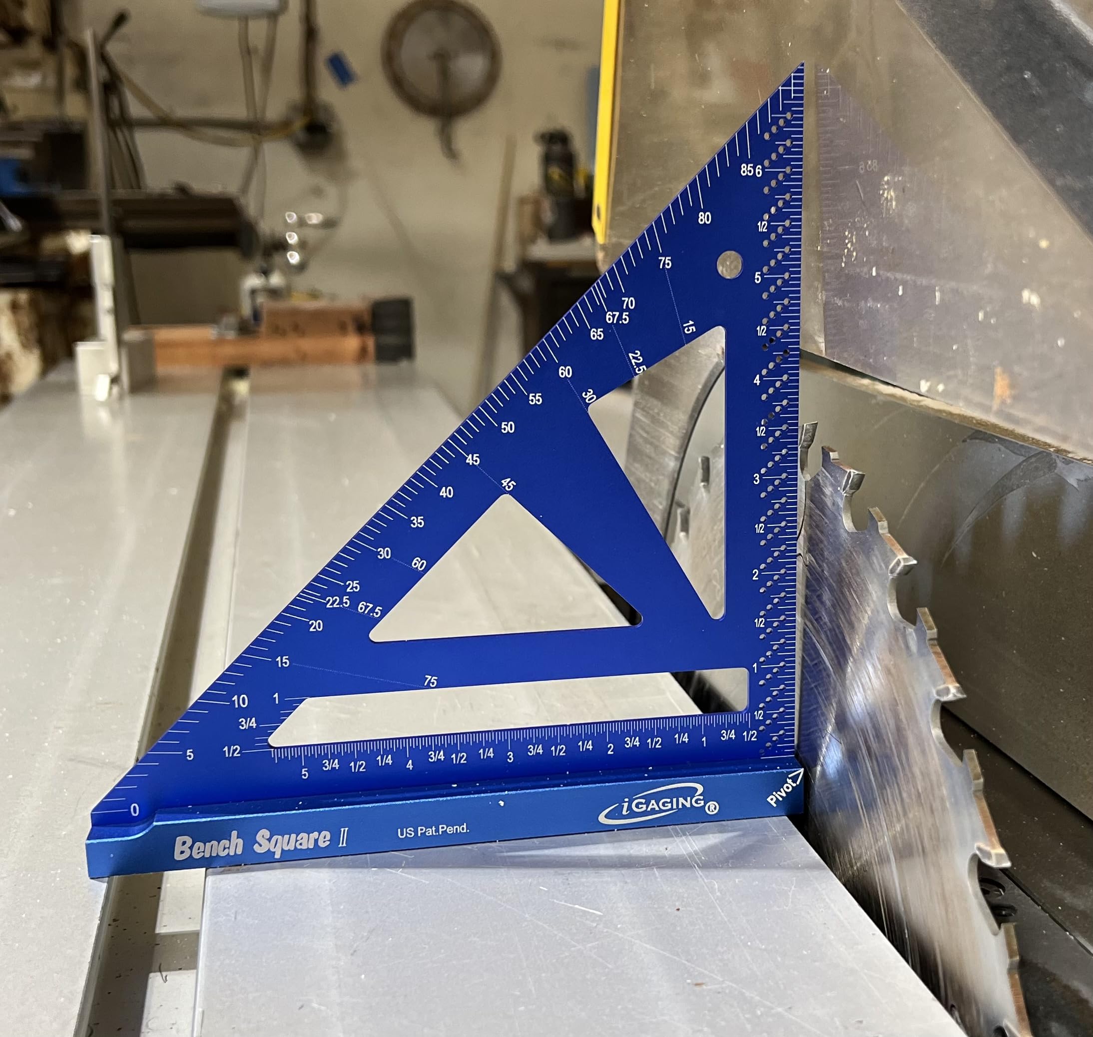 iGaging bench square markings close-up shows 1/32-inch graduations and 1-degree increments