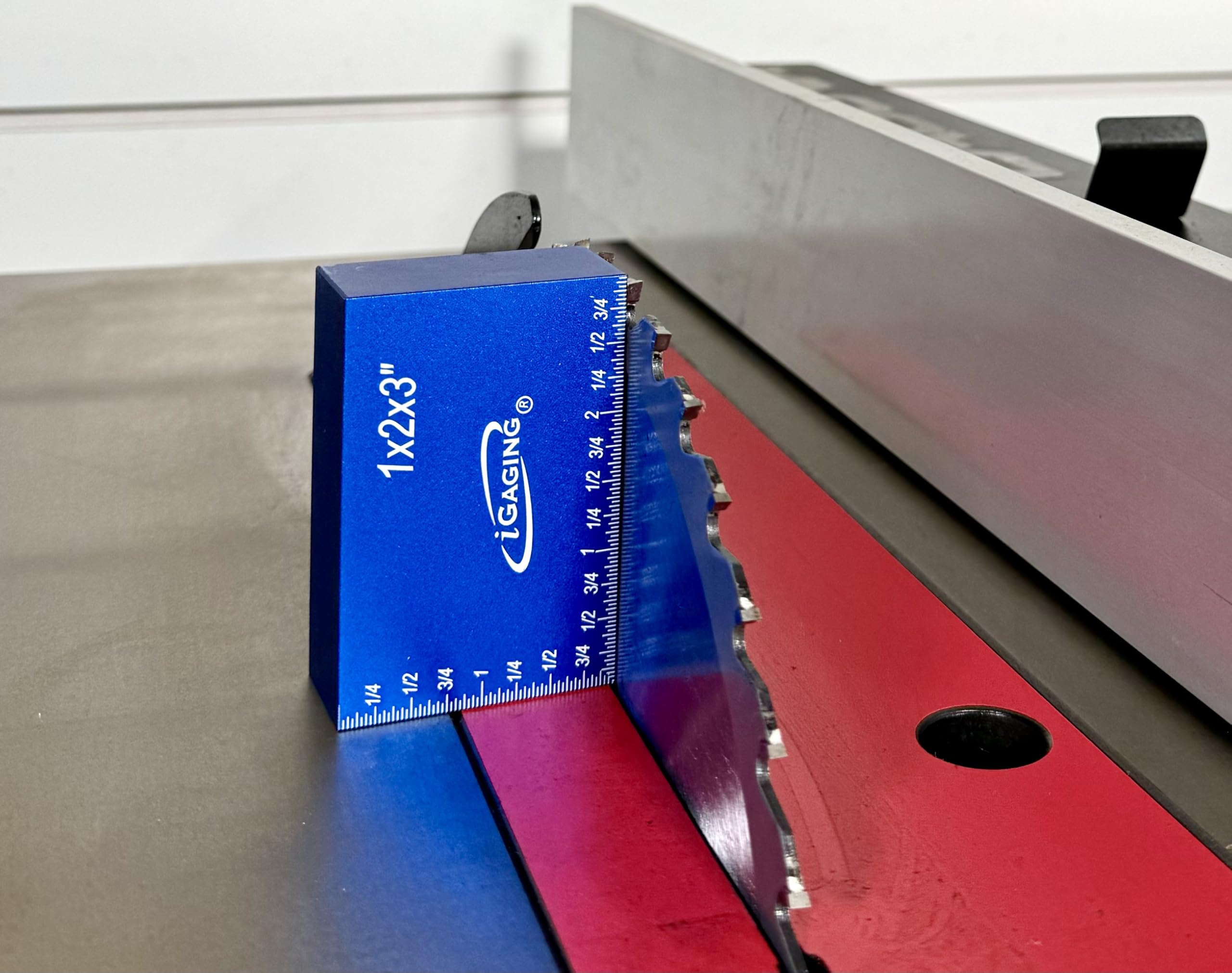 iGaging 15-piece padded case keeps blocks organized for quick setup.