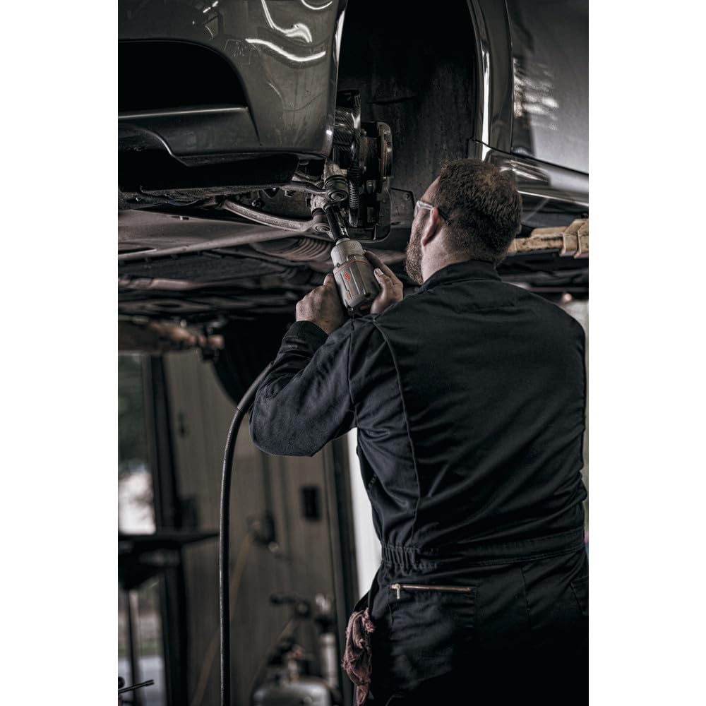 Ergonomic grip on the 2235TiMAX for comfortable use