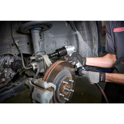 Ingersoll Rand 231C 1/2-inch drive for versatile socket work.