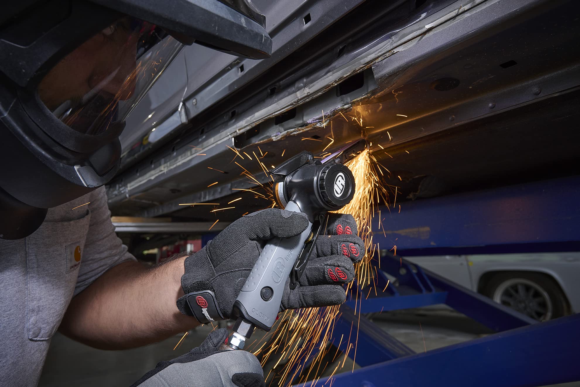 Compact lightweight design enables all-day use with reduced fatigue.