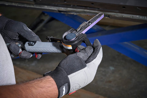 Tool-free articulating arm on the 360-313 aids hard-to-reach areas.