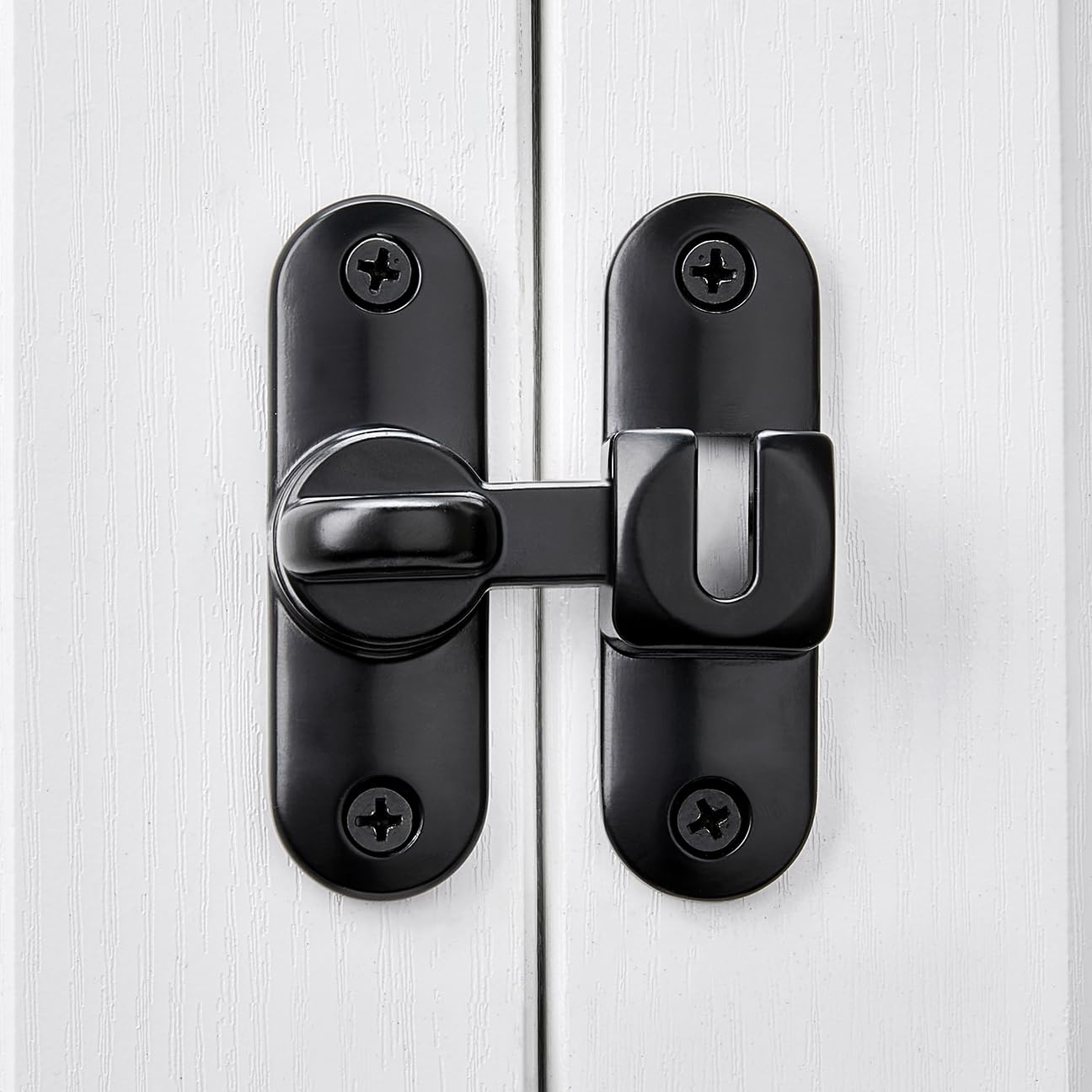 INIRET zinc-coated finish resists corrosion on metal latches.