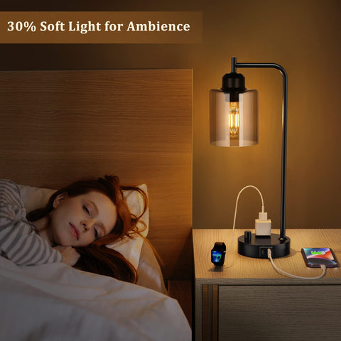 Innqoo lamp with USB-C port and outlet, convenient charging access
