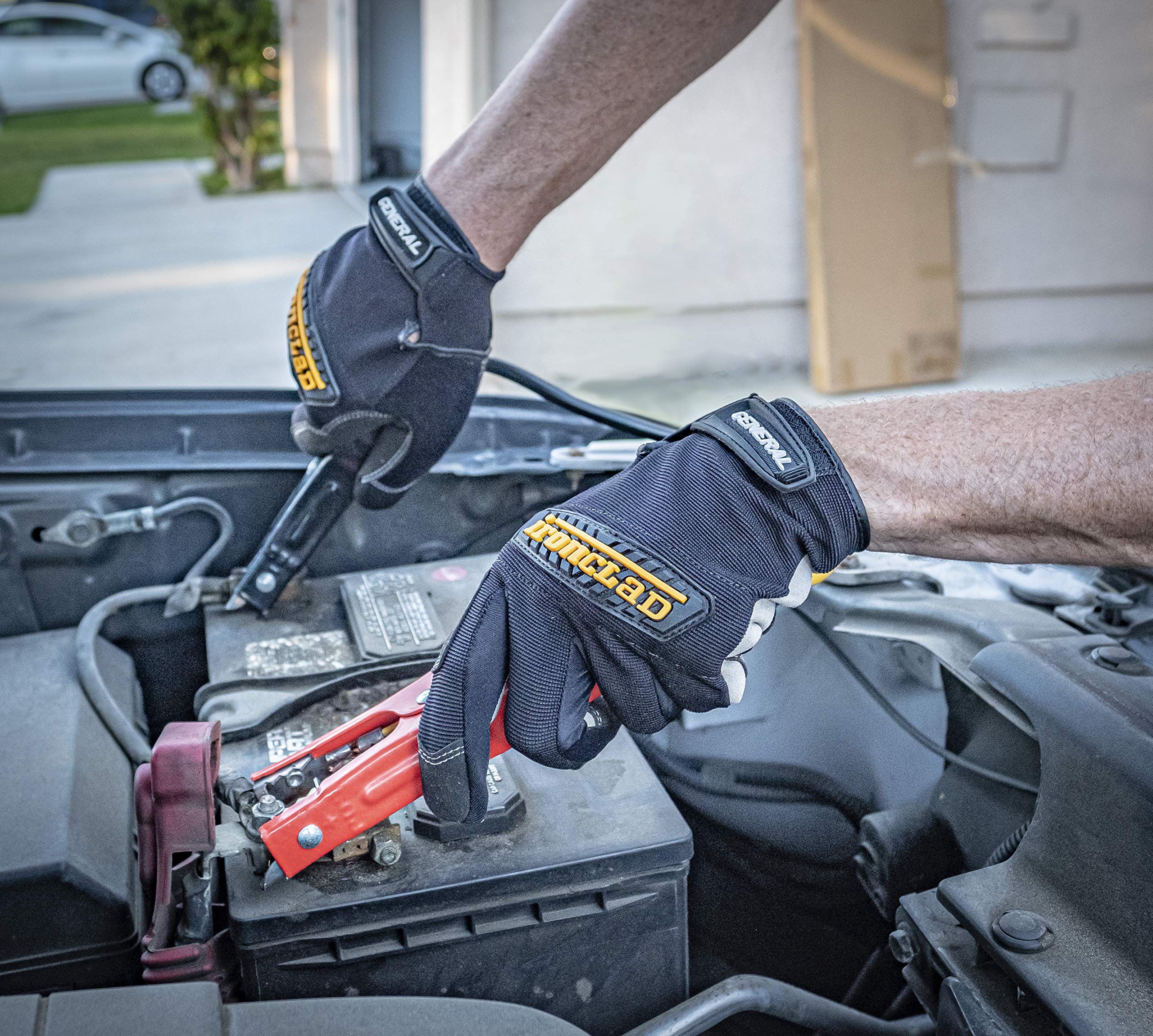 Ironclad GUG 16-measurements support a precise, comfortable fit.