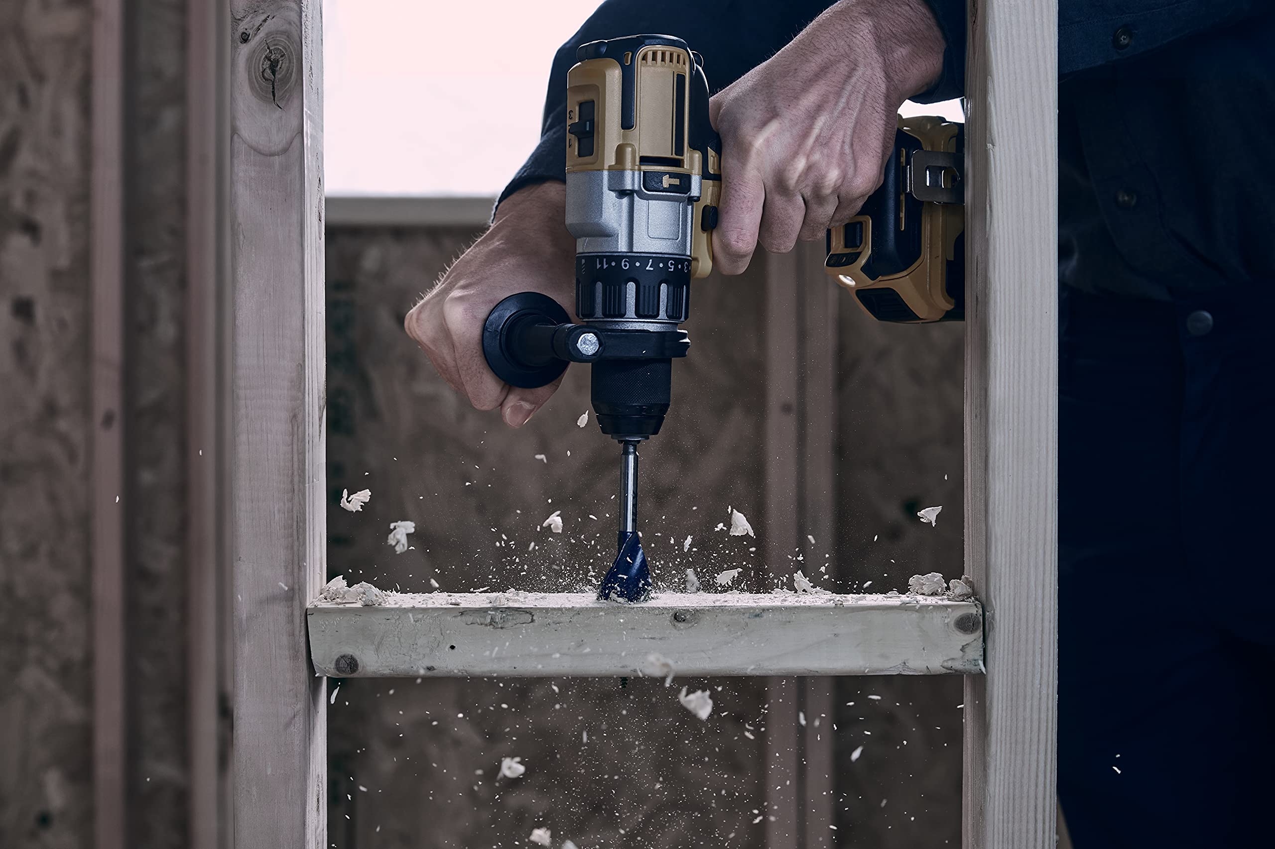 IRWIN Speedbor Max grooved hex shank prevents slipping in the chuck.