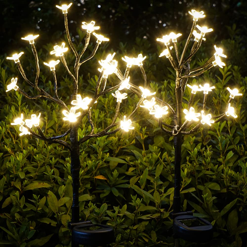 IUEECEN Solar Flowers two-pack emits warm white glow for outdoor charm.