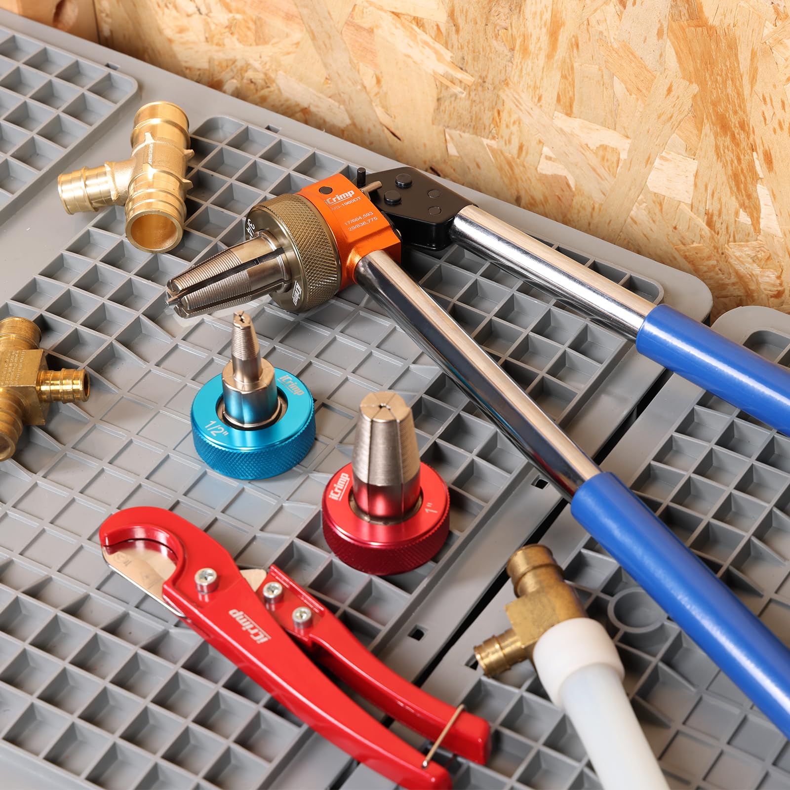 IWISS iCrimp included accessories with pipe cutter and lubricant