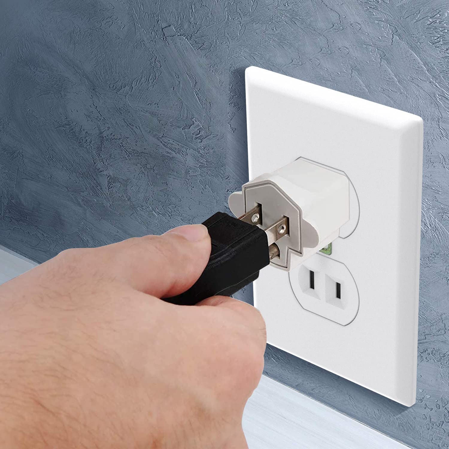 JACKYLED heavy-duty wall outlet converter suited for indoor use