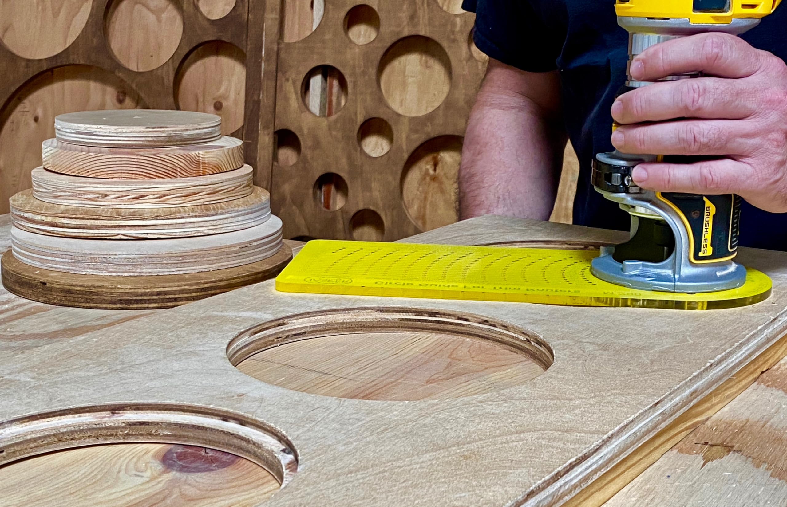 Jasper 290 circle guide cutting arc showing smooth, repeatable circles