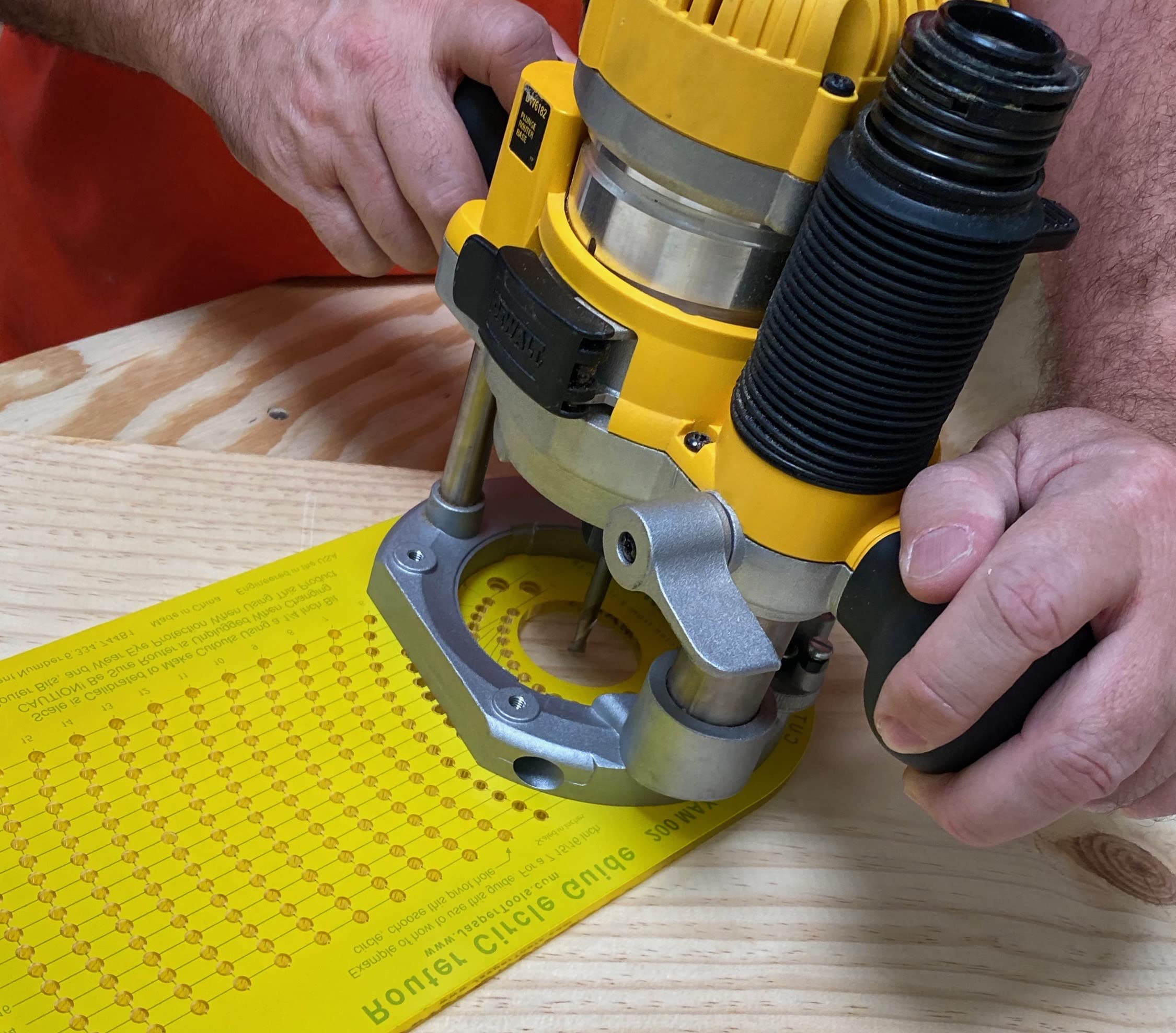 Jasper Model 200 with pivot pins in use enables quick, repeatable cuts.