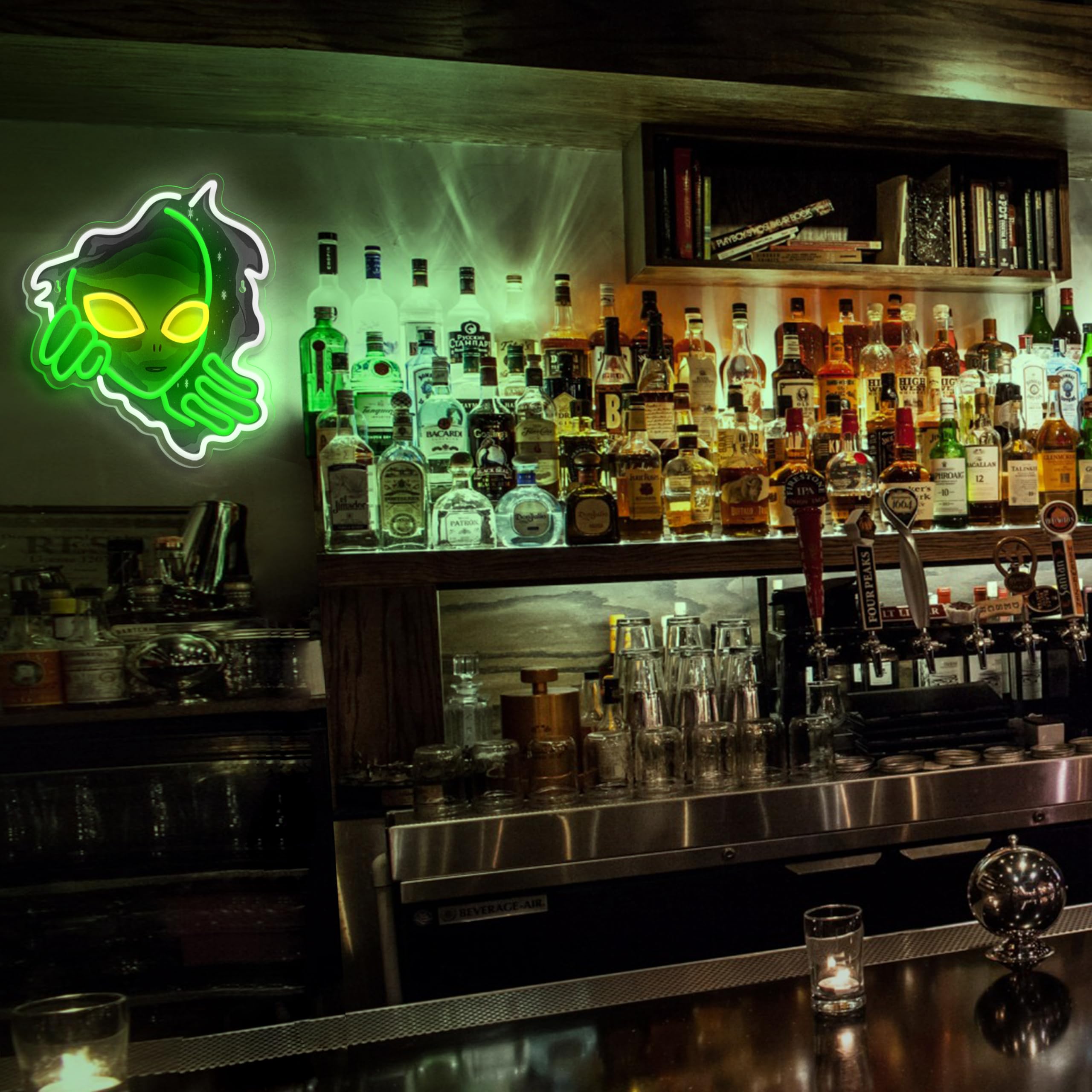 JIARODEY Alien Neon Sign party decor and night-time focal.