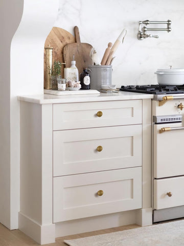 JIASENBAO dresser knob elevates furniture with retro flair.