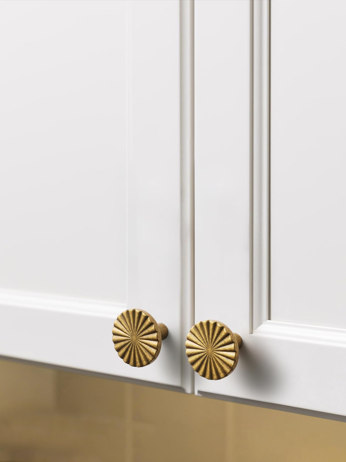 Close-up of JIASENBAO knob, smooth edges and sturdy zinc alloy.