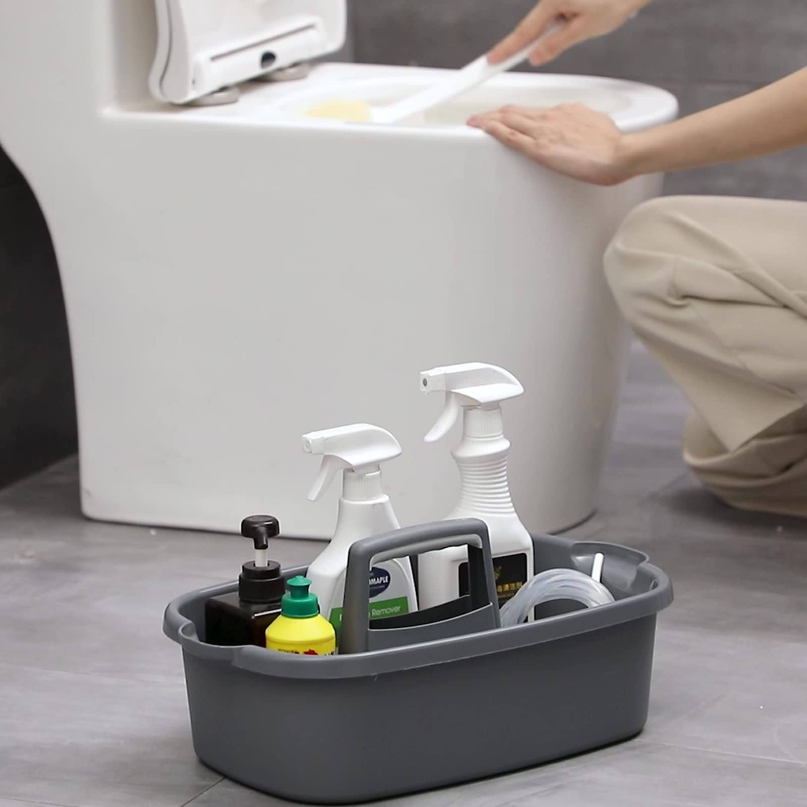 JiatuA oval-design cleaning caddy fits tight spots under sinks.