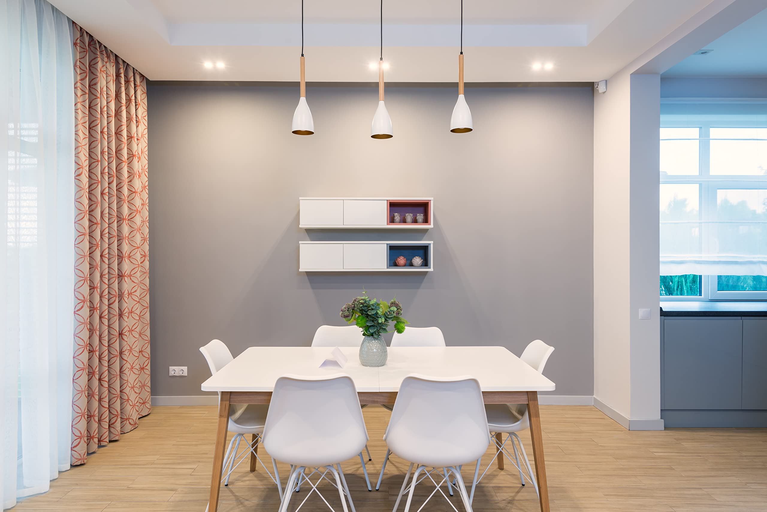 Jolux long-life LED bulb lasts over 11,000 hours.