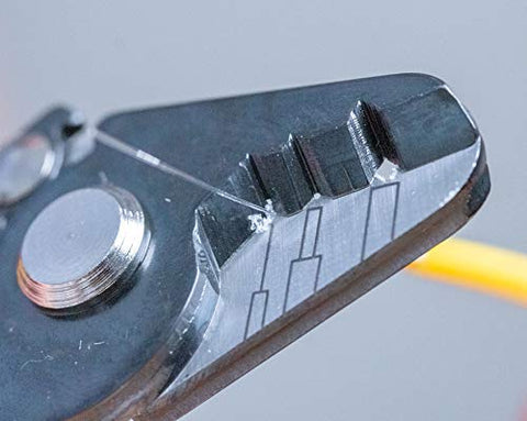 Jonard Tools JIC-375 tool used in tight-access areas for precise stripping.