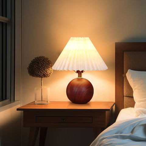 JUHOM versatile placement lamp suitable for living rooms and offices.