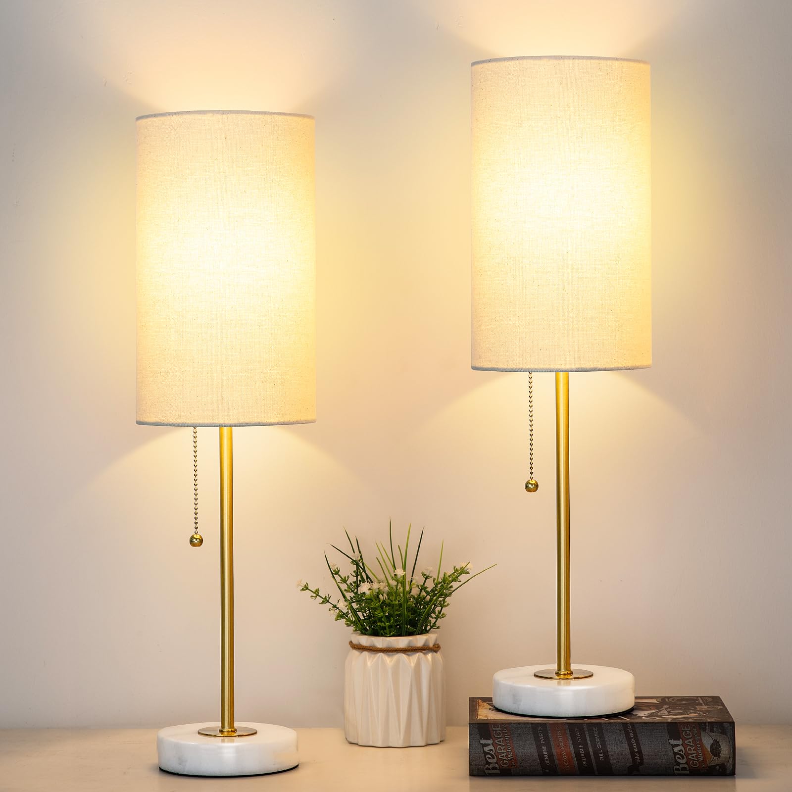 JUNNAI bedside lamp marble base with pull chain for ambient lighting.