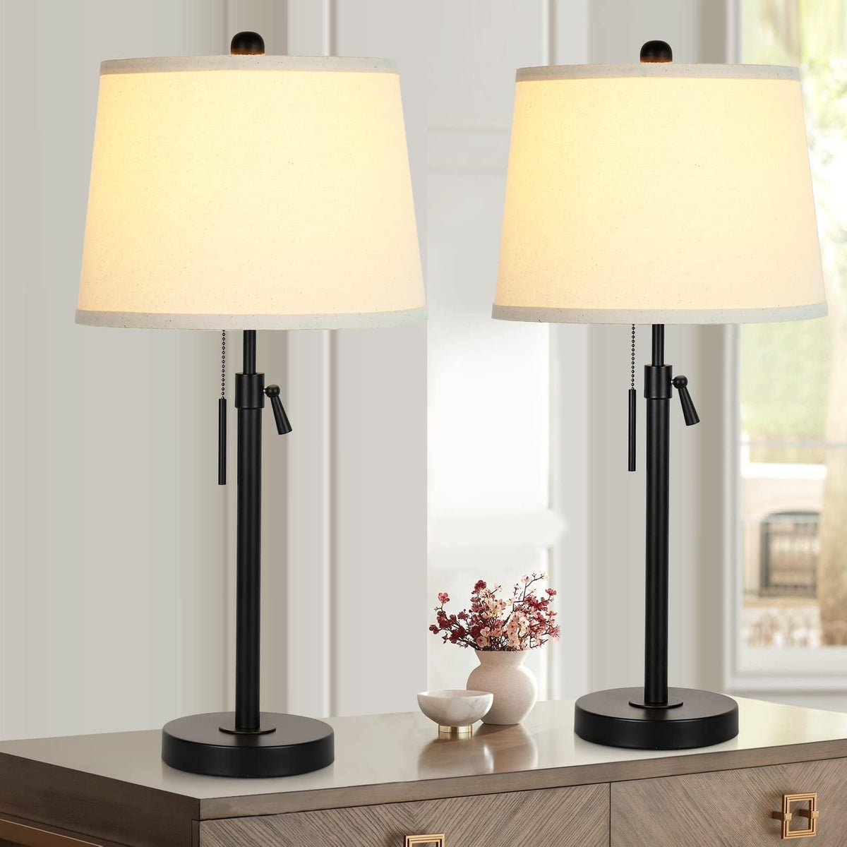 JUNNAI bedside lamp set with height-adjustable base for flexible living room lighting.