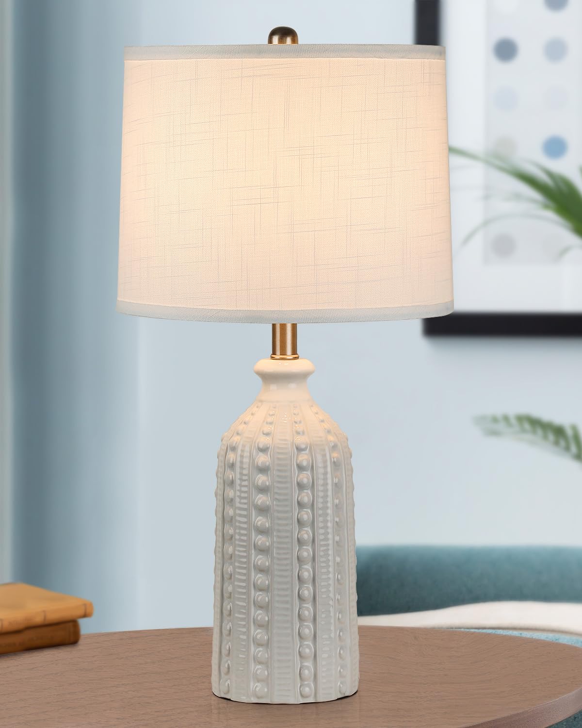 JUNNAI 24.5 inch height offers balanced bedside lighting for multiple setups.
