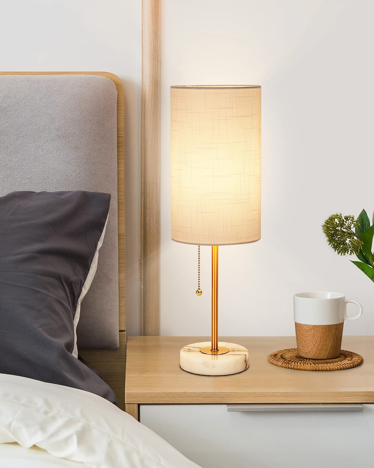 JUNNAI assembly-friendly lamp with linen shade for easy setup.