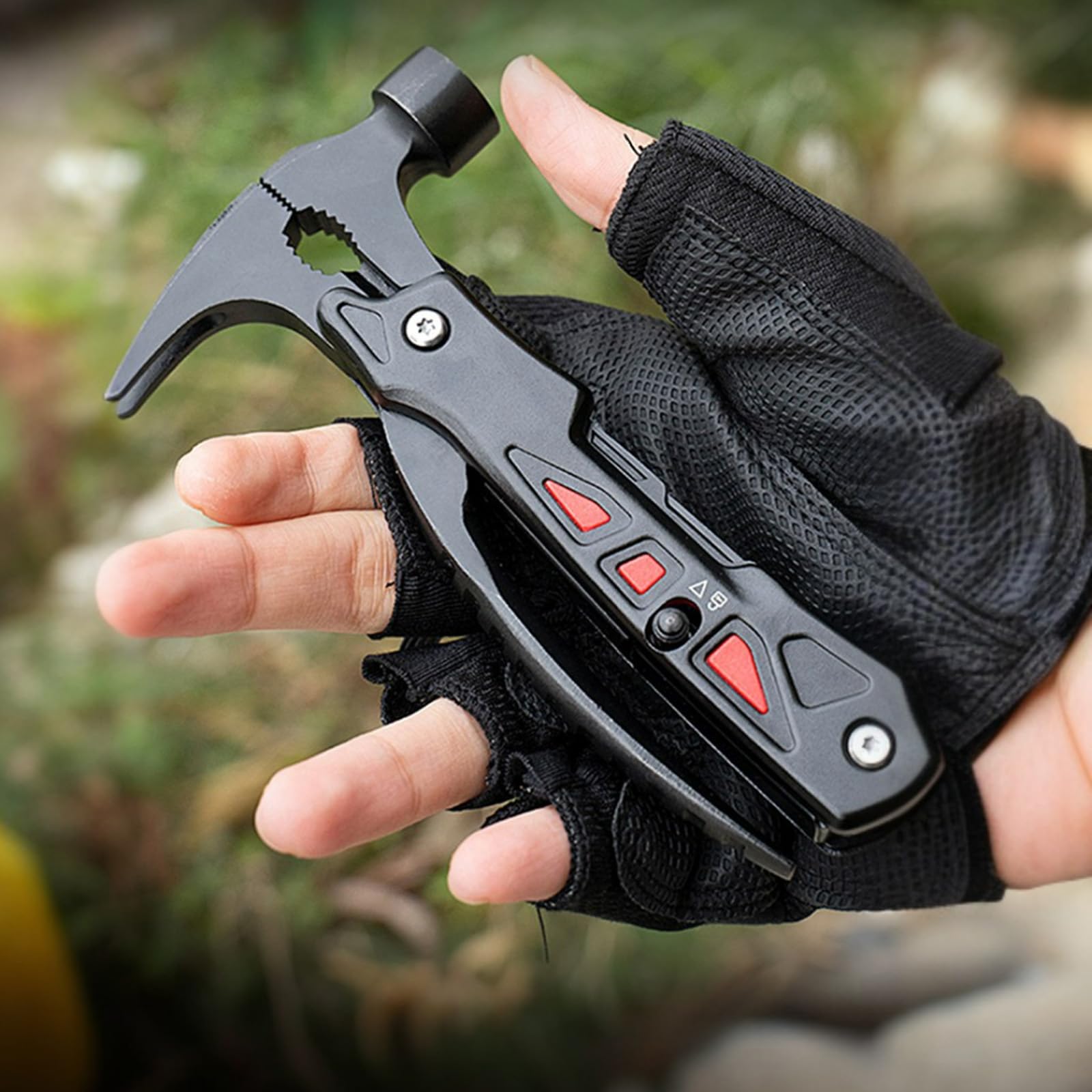 JUXWONE saw and serrated knife handle demanding cutting tasks outdoors.
