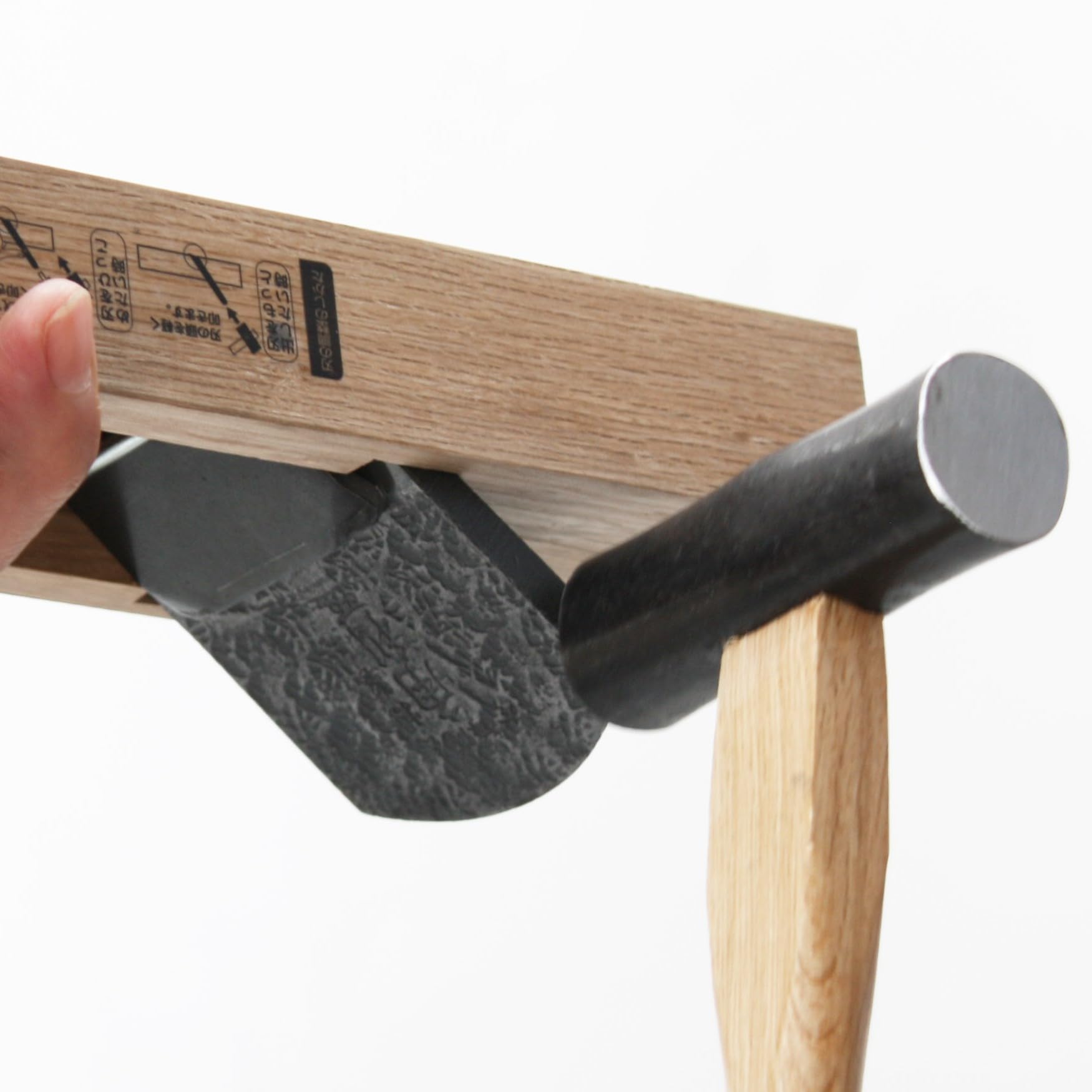 KAKURI KanNA blade assembly detail illustrates easy setup before use.