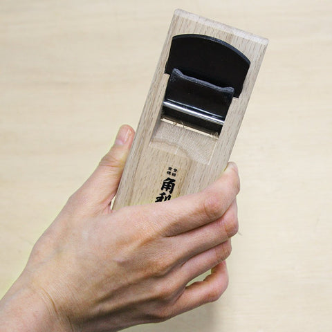 KAKURI KanNA plane ECO oak body close-up highlighting durable wood and steady feel.