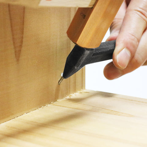 KAKURI ergonomic grip and tool design aiding safe handling.