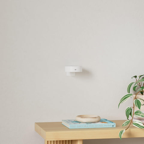 Kandicyar wireless LED light with remote control for frame illumination