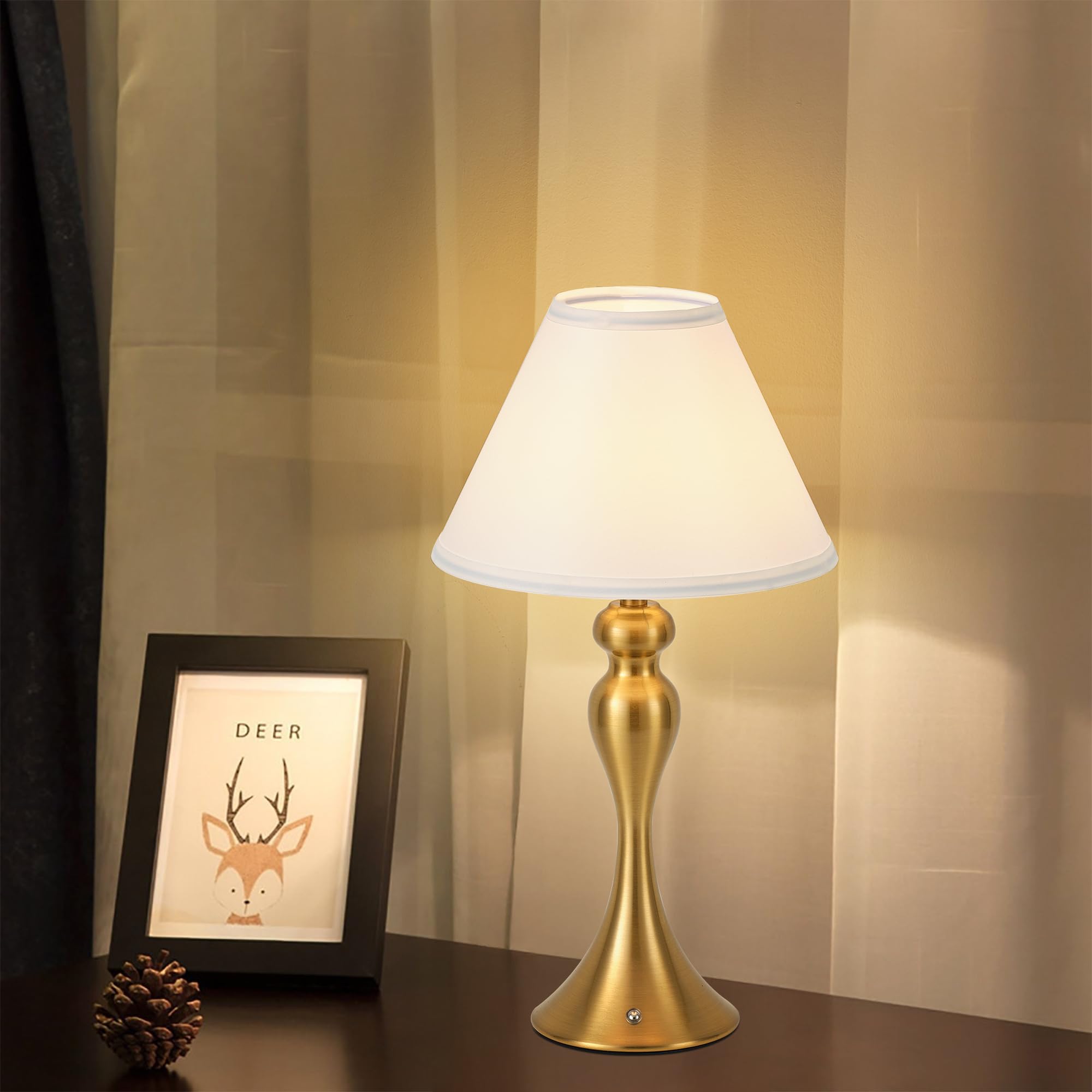 KARTOOSH three color temperature dimmable lamp for mood lighting.