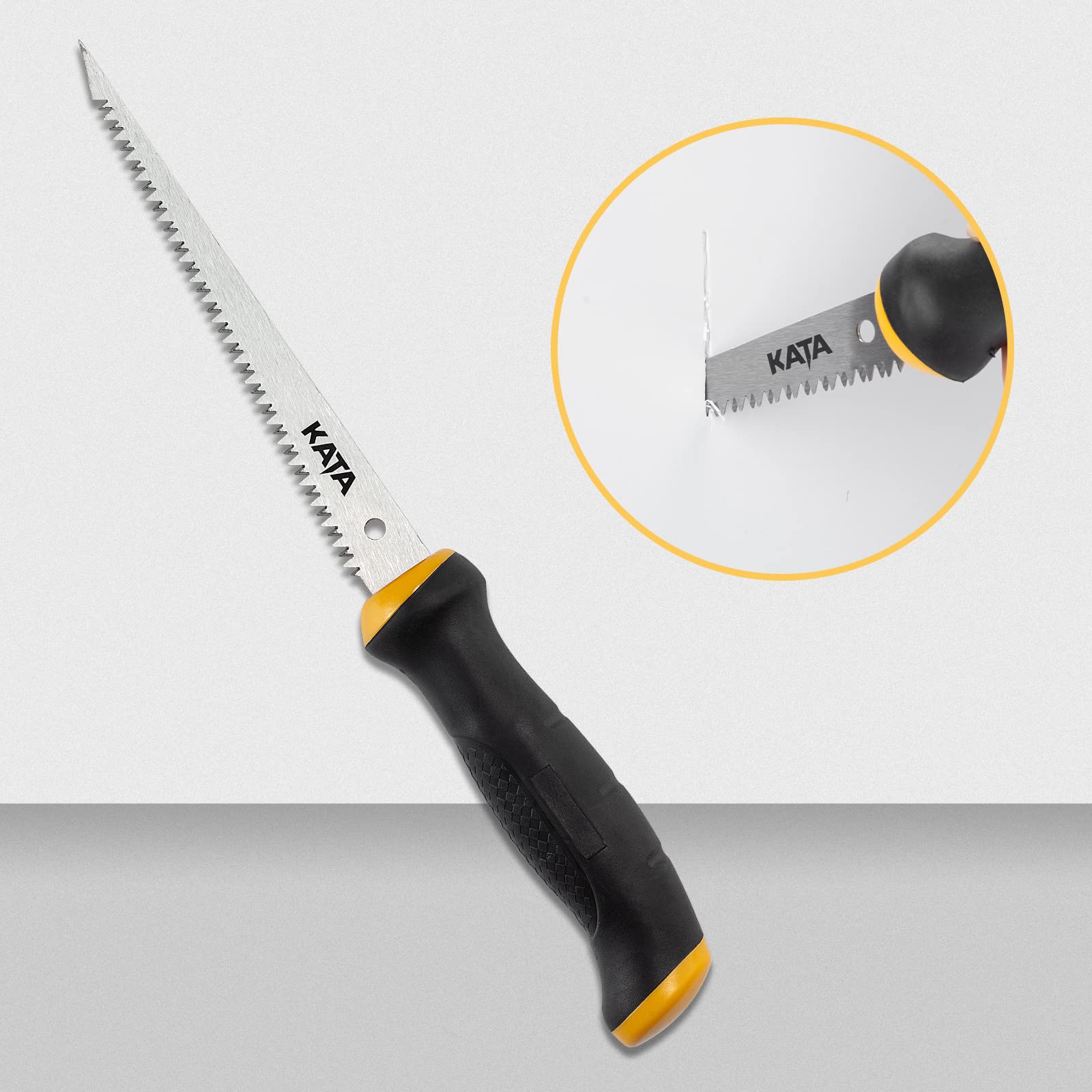KATA hacksaw blade change is quick and simple.