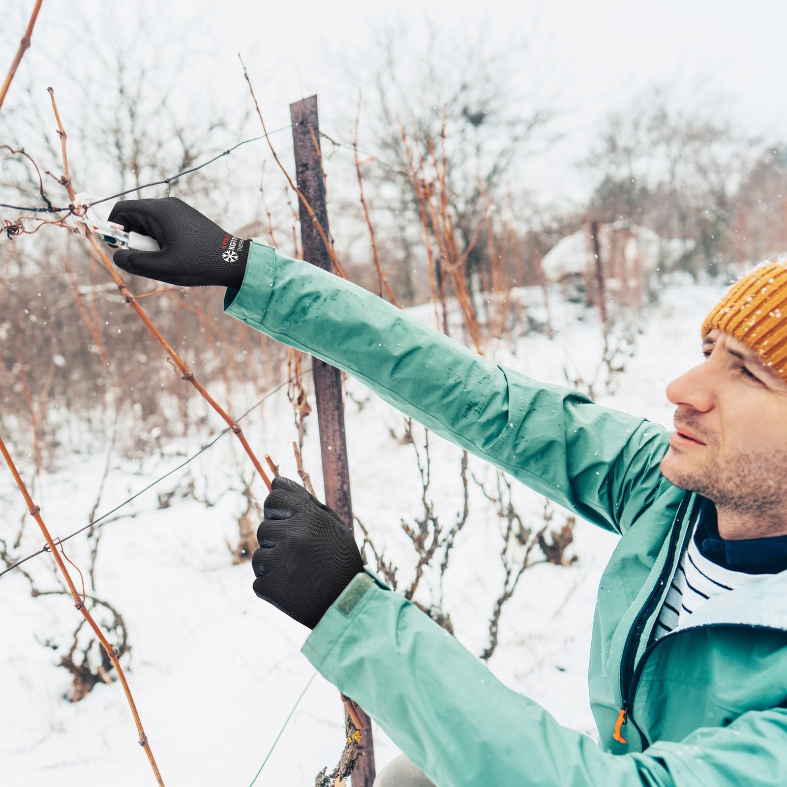 KAYGO winter work gloves are ideal for freezer work and cold storage.