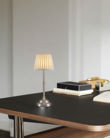 KDG 2700K warm light at low brightness for cozy evenings