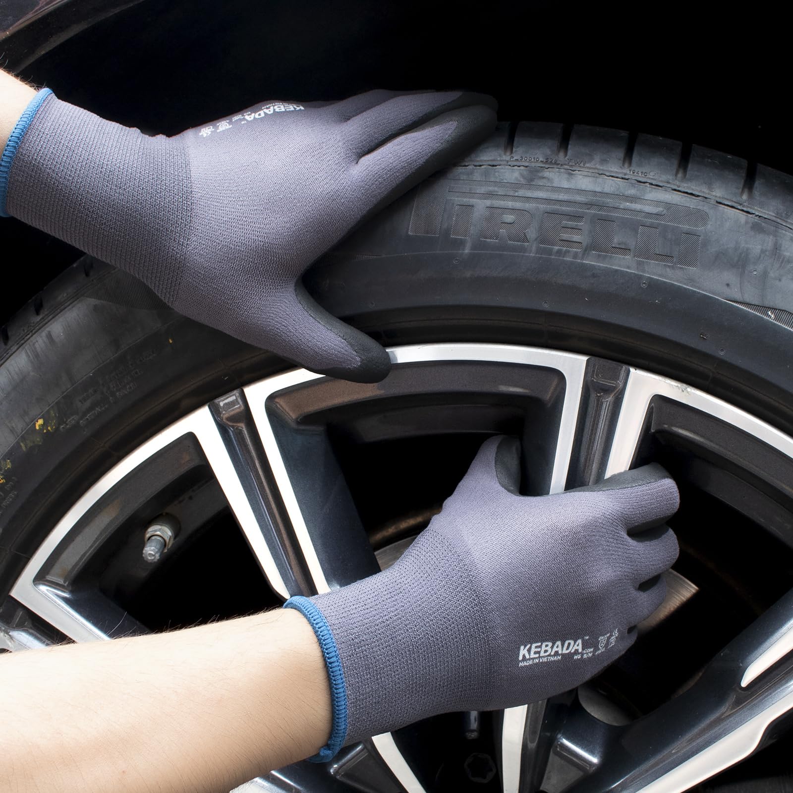 Kebada foam-coated palm enhances grip on greasy surfaces