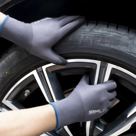 Kebada foam-coated palm enhances grip on greasy surfaces