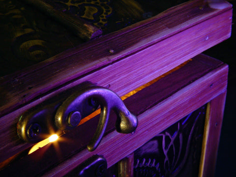 Keda Dye wood stain application on sample board showcasing color depth.