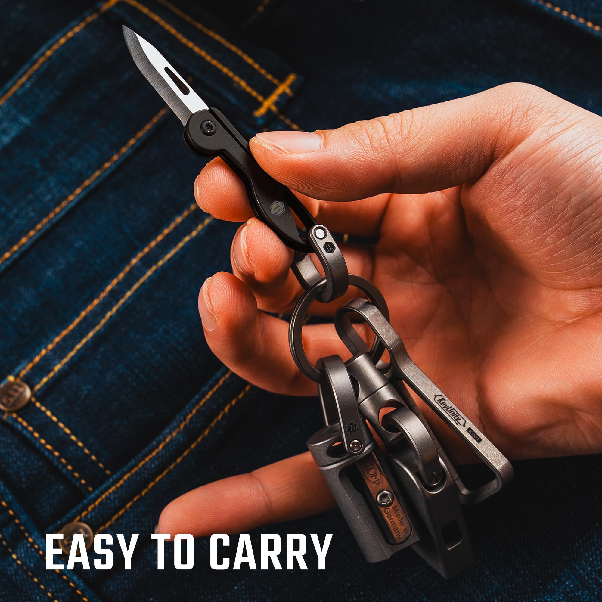 KeyUnity KK05BK tucked in pocket for everyday carry on the go.