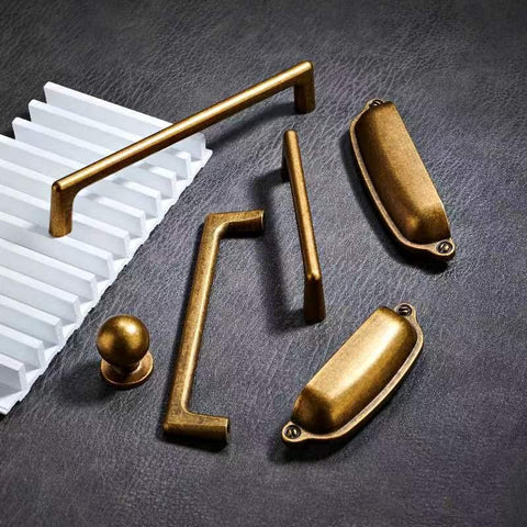 Khtumeware solid brass round knob packaging image suggesting easy install
