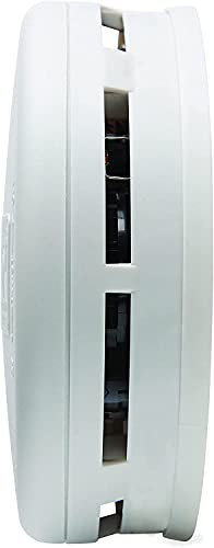 Kidde smoke detector installed near a bedroom for early warning.