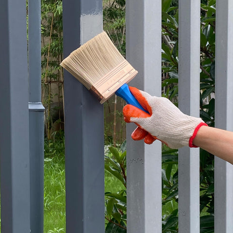 KingOrigin wide-coverage brush for quick full-deck staining projects.