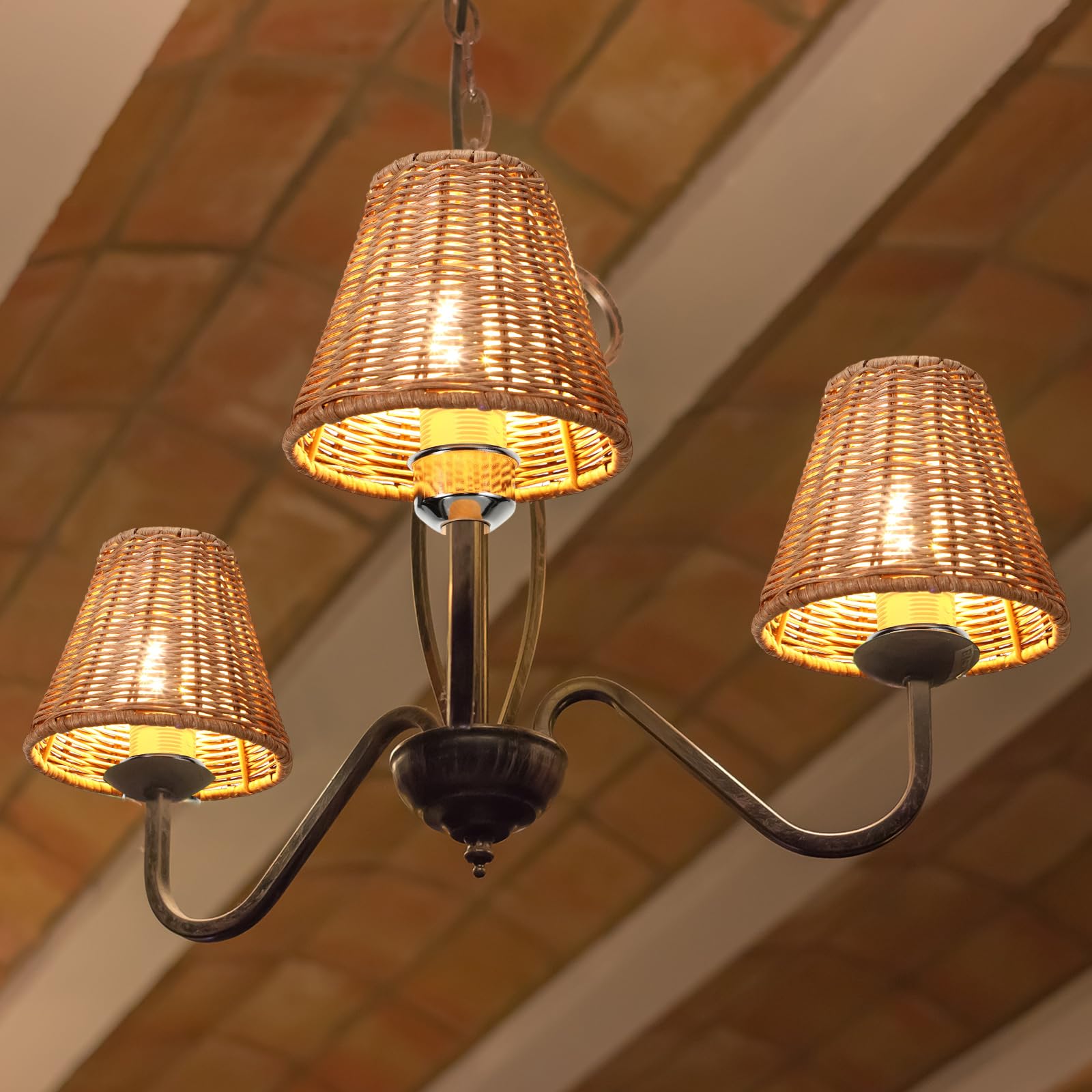Kittmip rattan lamp shade empire-style-clip-on fits candle bulbs.