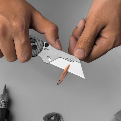 Kizer Uti Bear compact EDC knife suitable for daily tasks