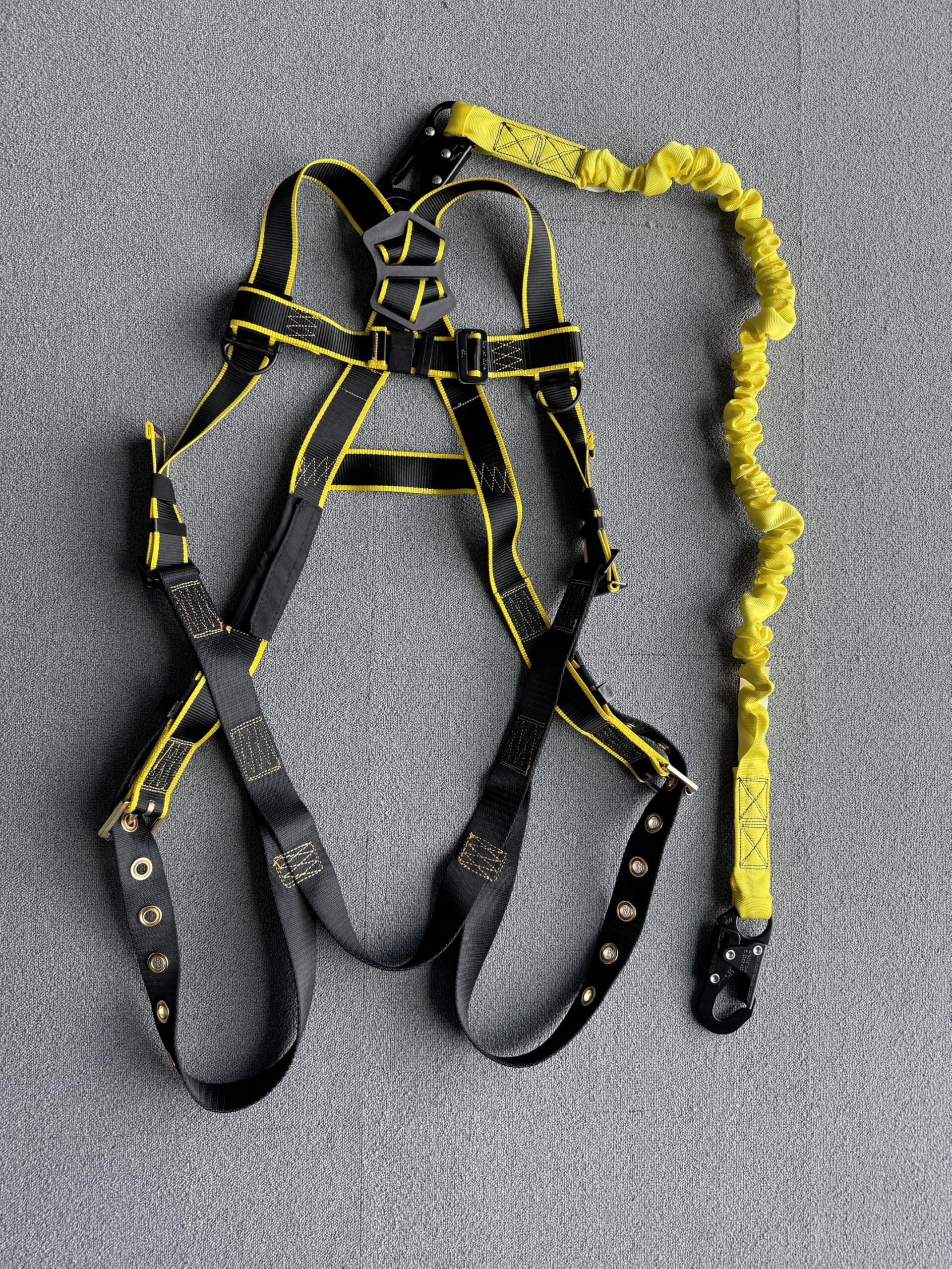 KJE OSHA/ANSI compliant safety harness kit.