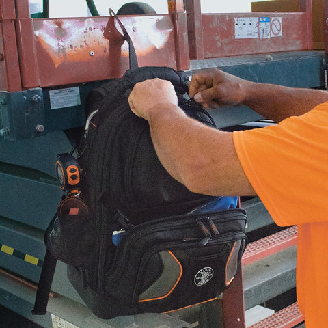 Padded shoulder straps on Klein Tools 55485 ensure comfortable all-day carry