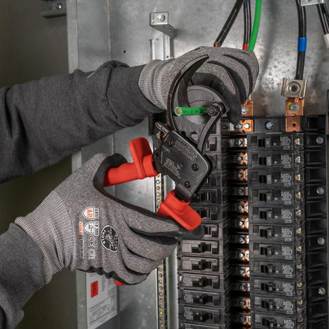 63060 hardened steel blades maintain sharpness under heavy use