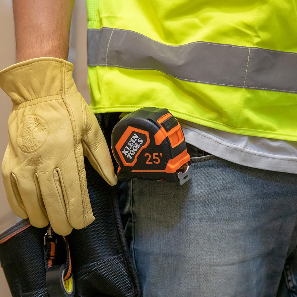 Tether hole enables safe use at height with the 9125